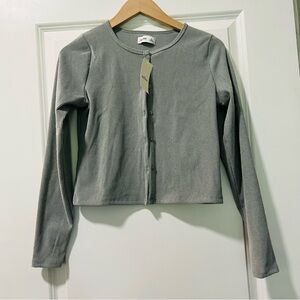 NWT Hollister Women’s Cozy Cropped Cardigan Sweater Grey Size Medium Super Soft